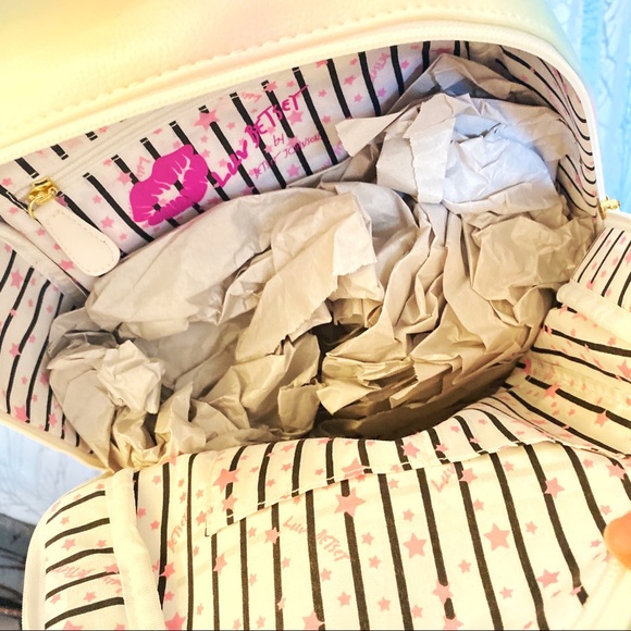 Betsey Johnson white fuzzy furry unicorn hood rainbow big zip up backpack bag - Picture 4 of 8